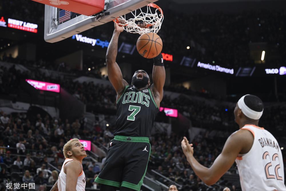 现出浓厚兴 现出浓厚兴